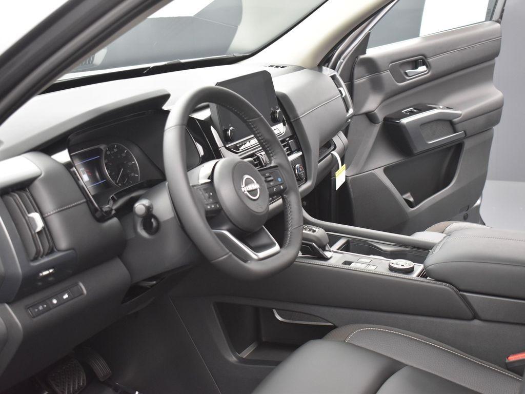 new 2025 Nissan Pathfinder car, priced at $38,025