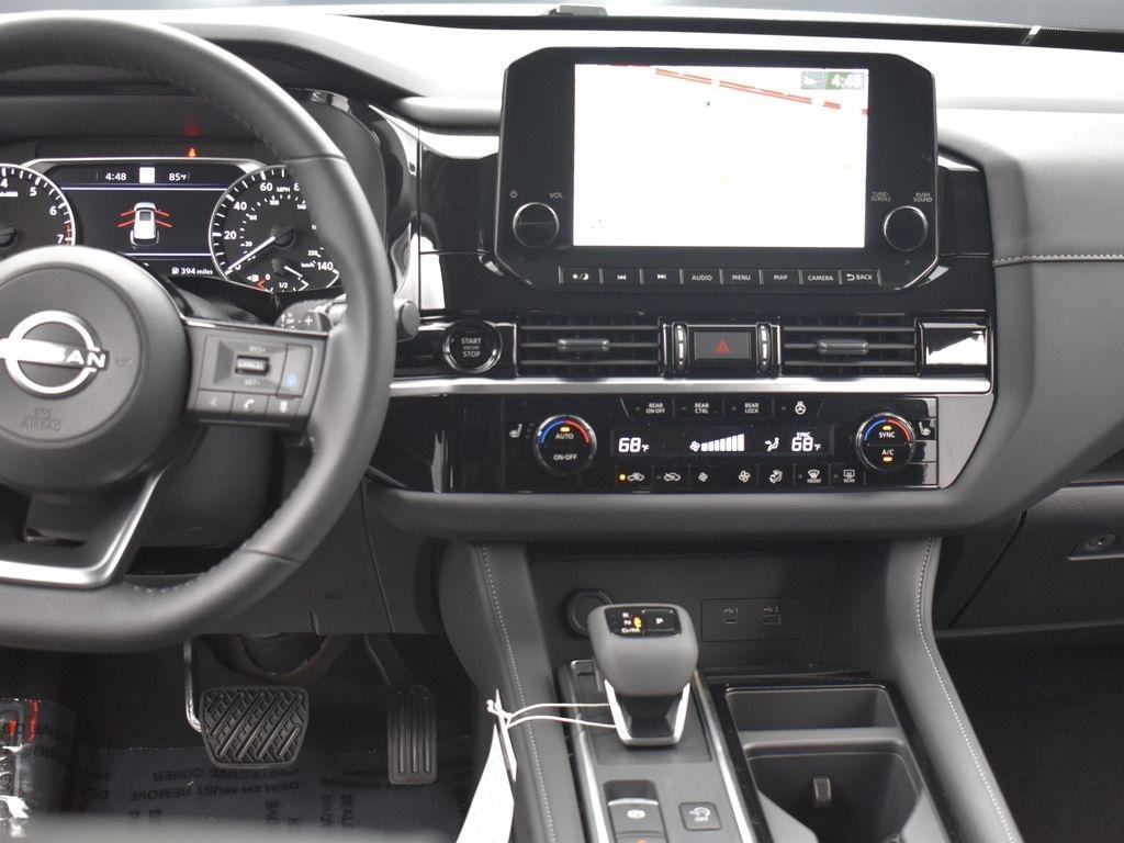 new 2025 Nissan Pathfinder car, priced at $38,025