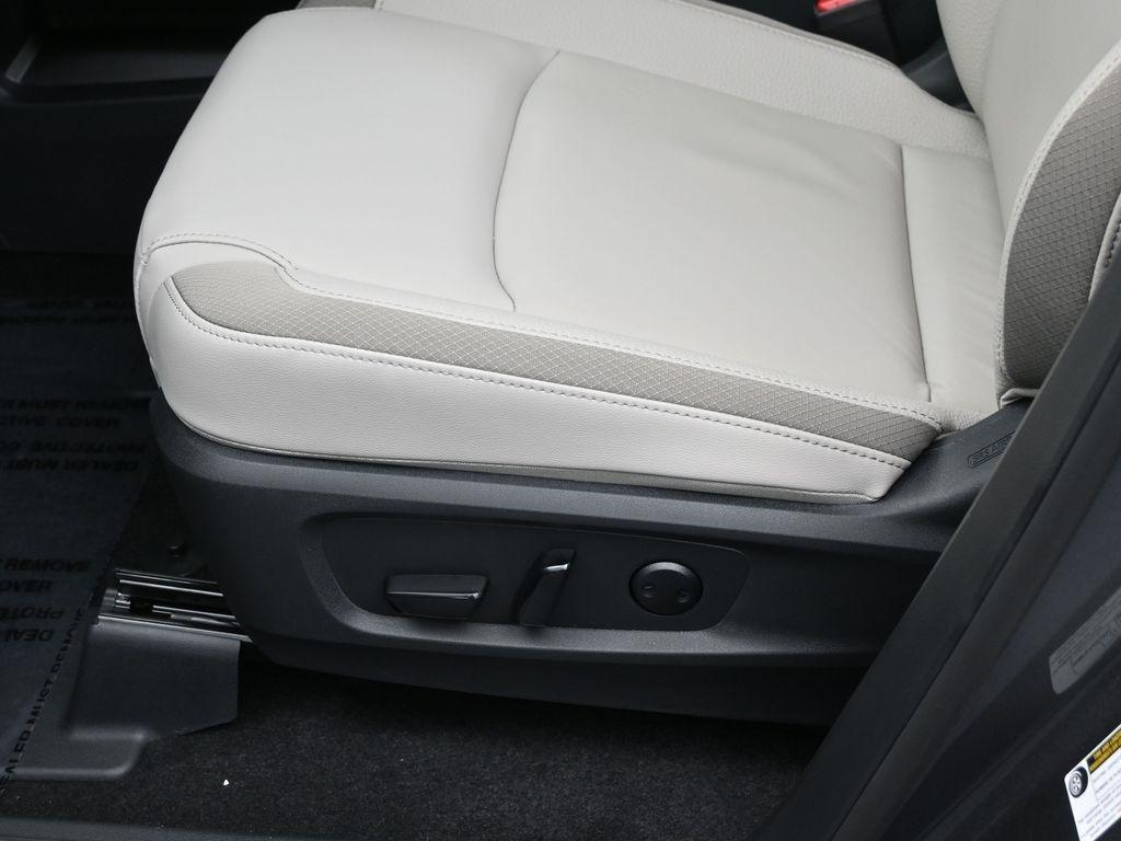 new 2025 Nissan Pathfinder car, priced at $37,485