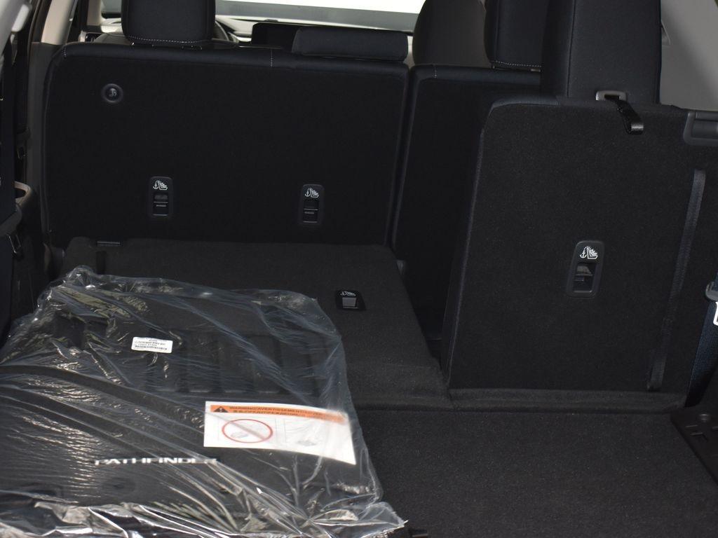 new 2025 Nissan Pathfinder car, priced at $40,996