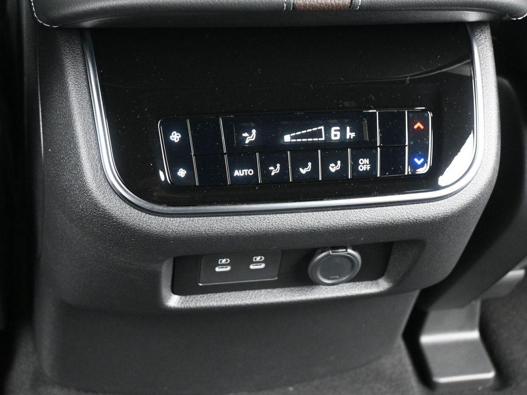 new 2026 Nissan Armada car, priced at $70,595