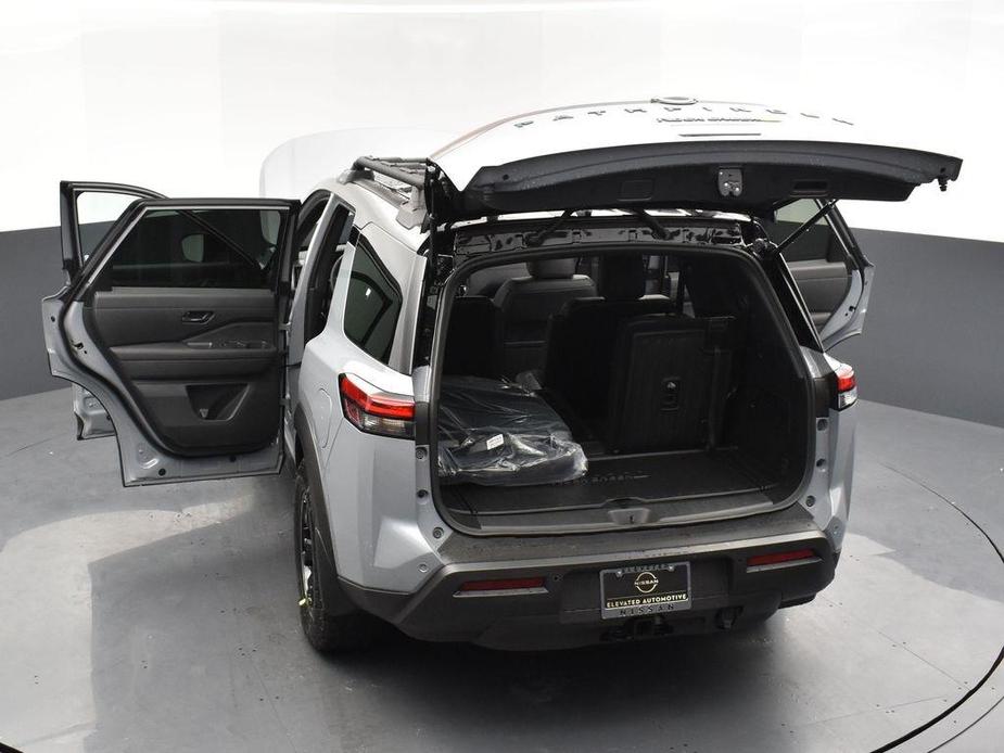 new 2024 Nissan Pathfinder car, priced at $39,830