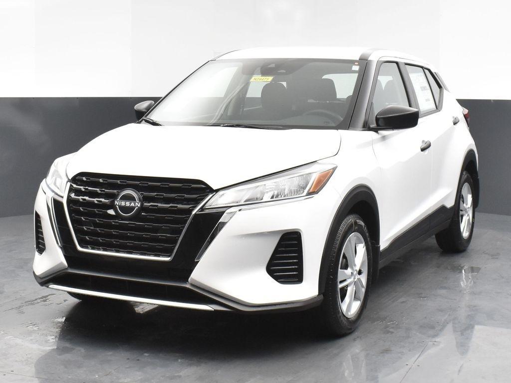 used 2024 Nissan Kicks car