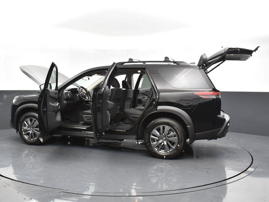 new 2024 Nissan Pathfinder car, priced at $38,325