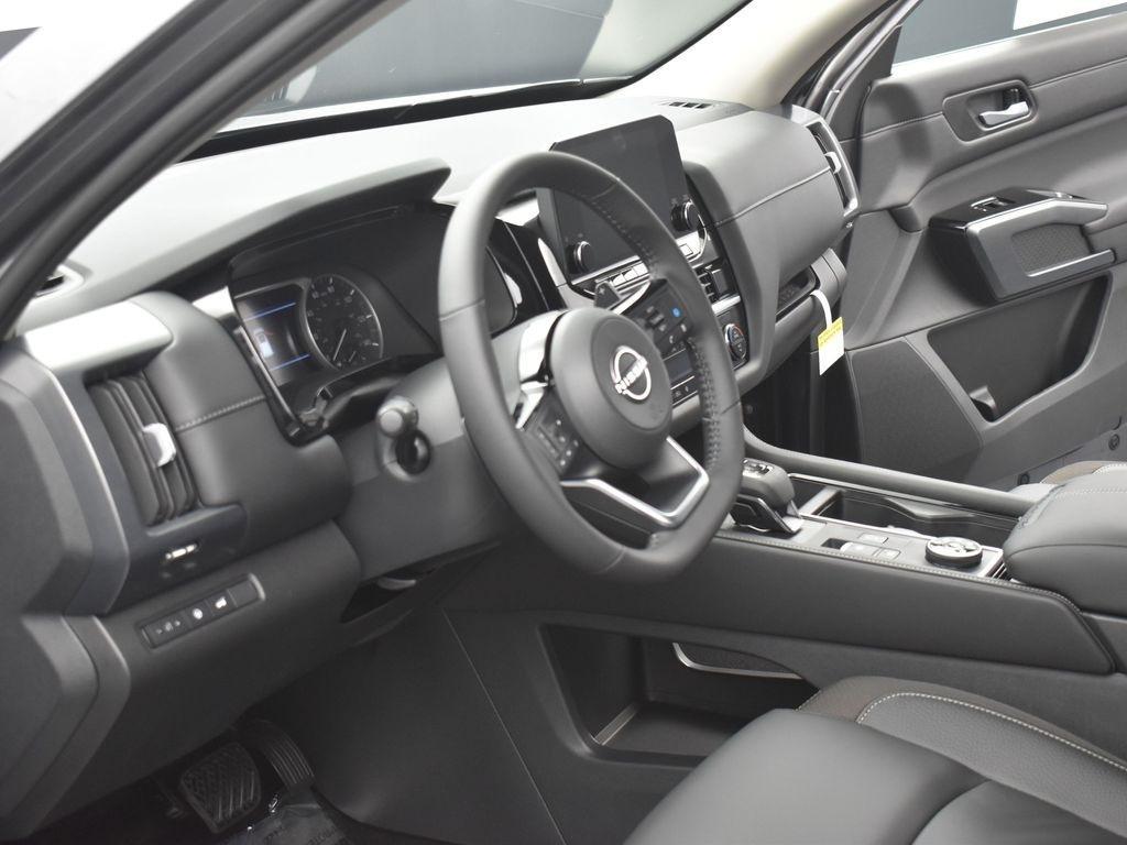 new 2025 Nissan Pathfinder car, priced at $43,430