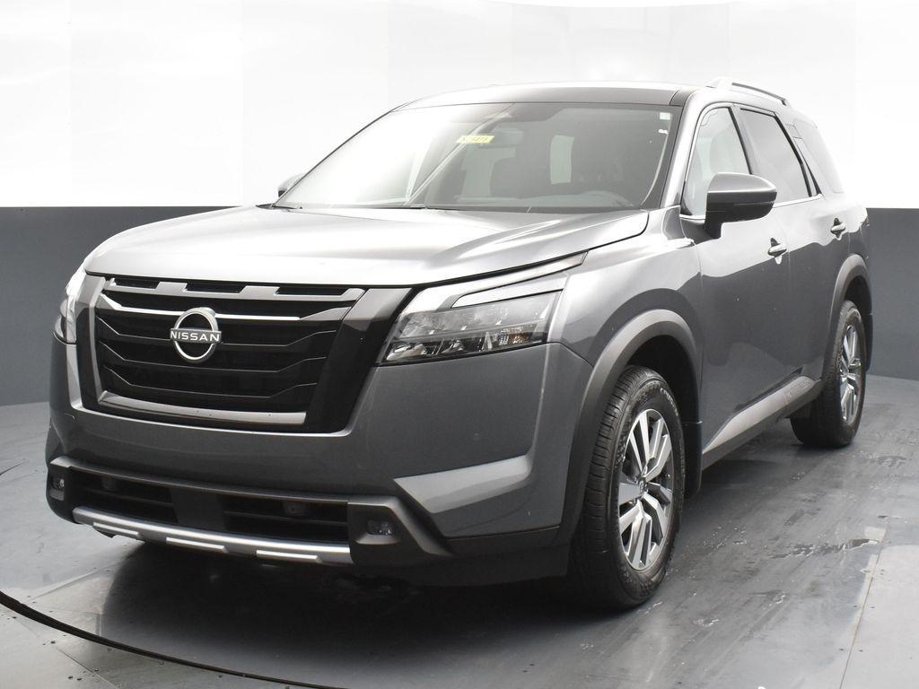 new 2025 Nissan Pathfinder car, priced at $43,430
