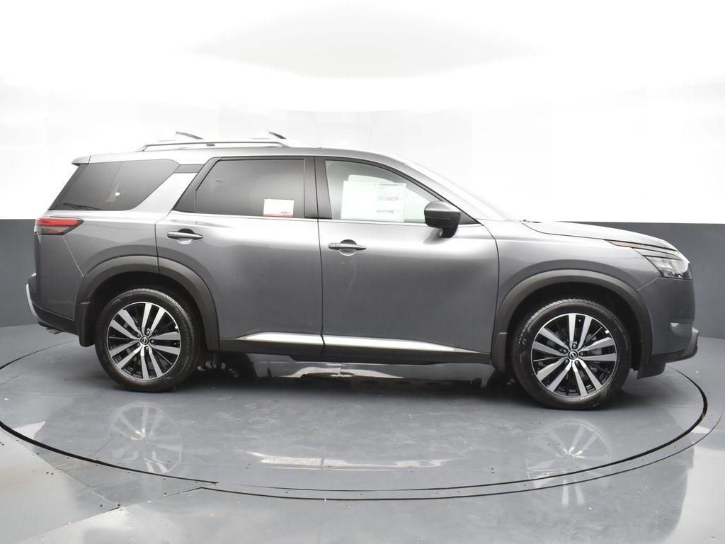 new 2025 Nissan Pathfinder car, priced at $51,642