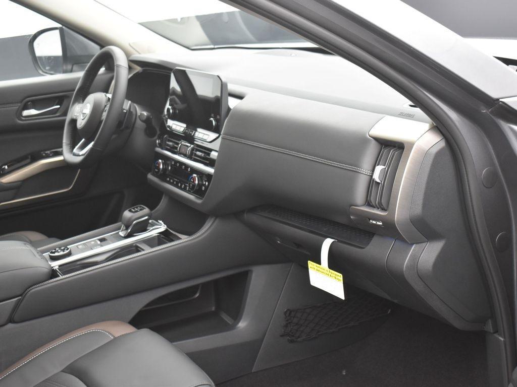 new 2025 Nissan Pathfinder car, priced at $51,642