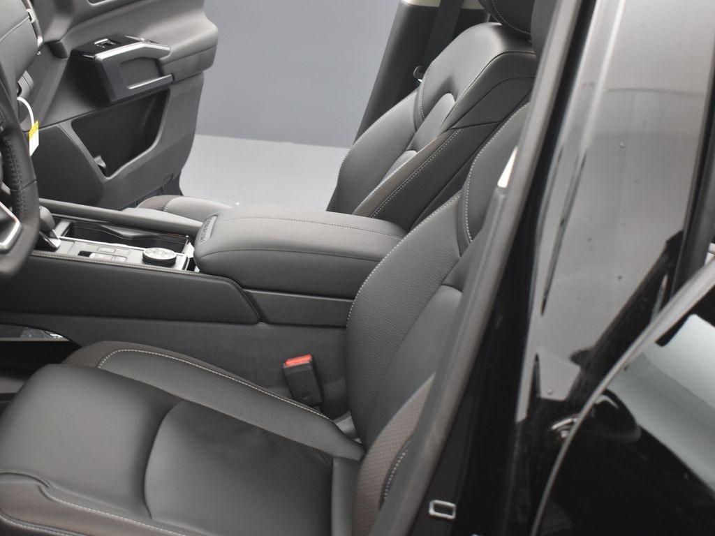 new 2025 Nissan Pathfinder car, priced at $49,555