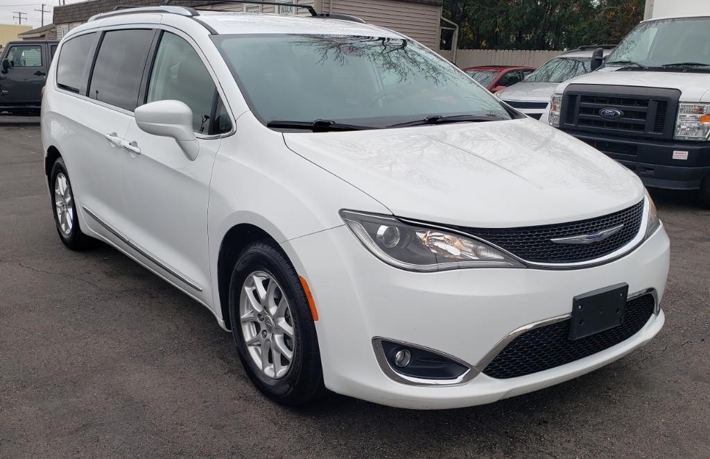 used 2020 Chrysler Pacifica car, priced at $14,950