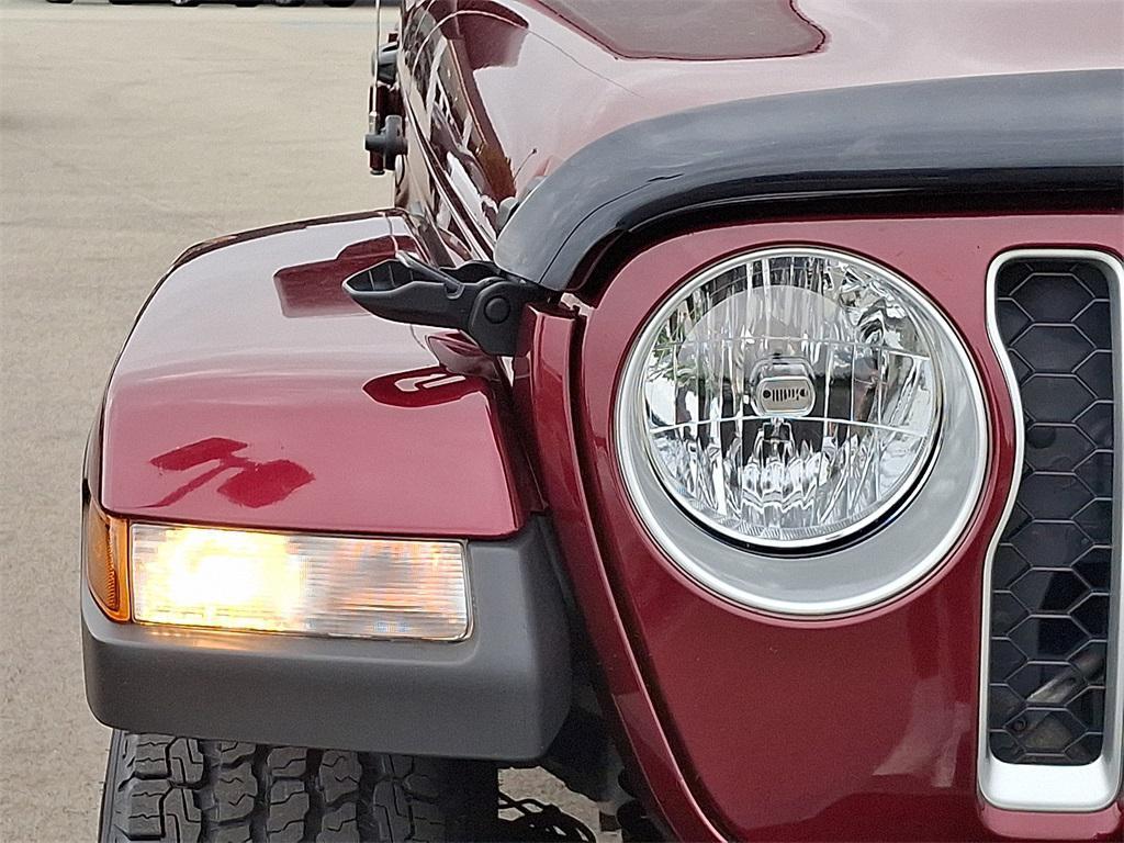 used 2021 Jeep Gladiator car, priced at $30,287