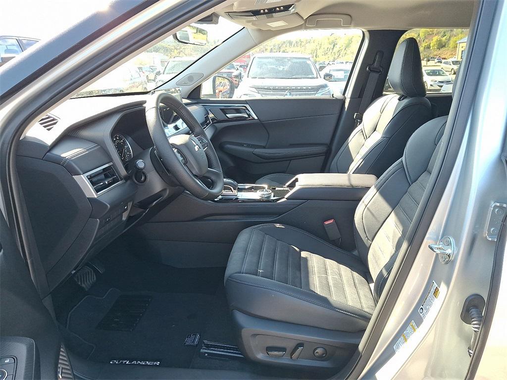 new 2025 Mitsubishi Outlander car, priced at $32,960