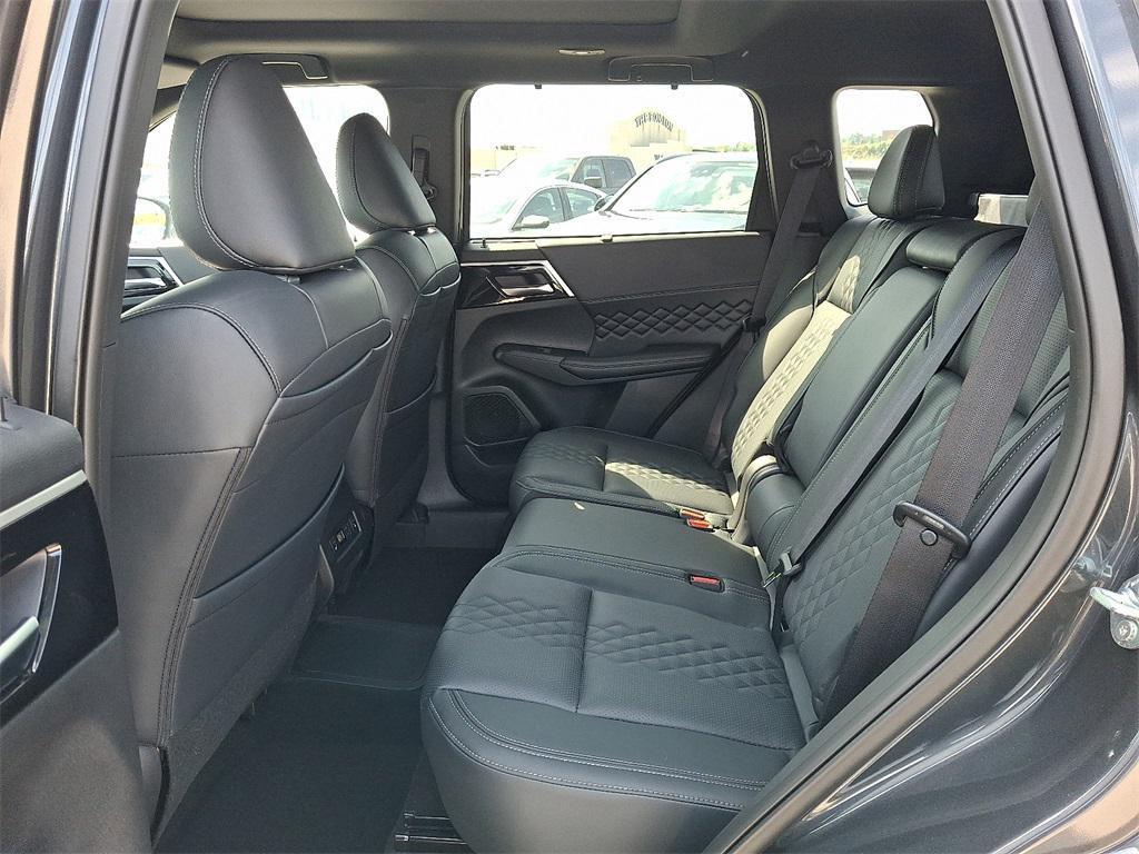 new 2025 Mitsubishi Outlander PHEV car, priced at $44,730