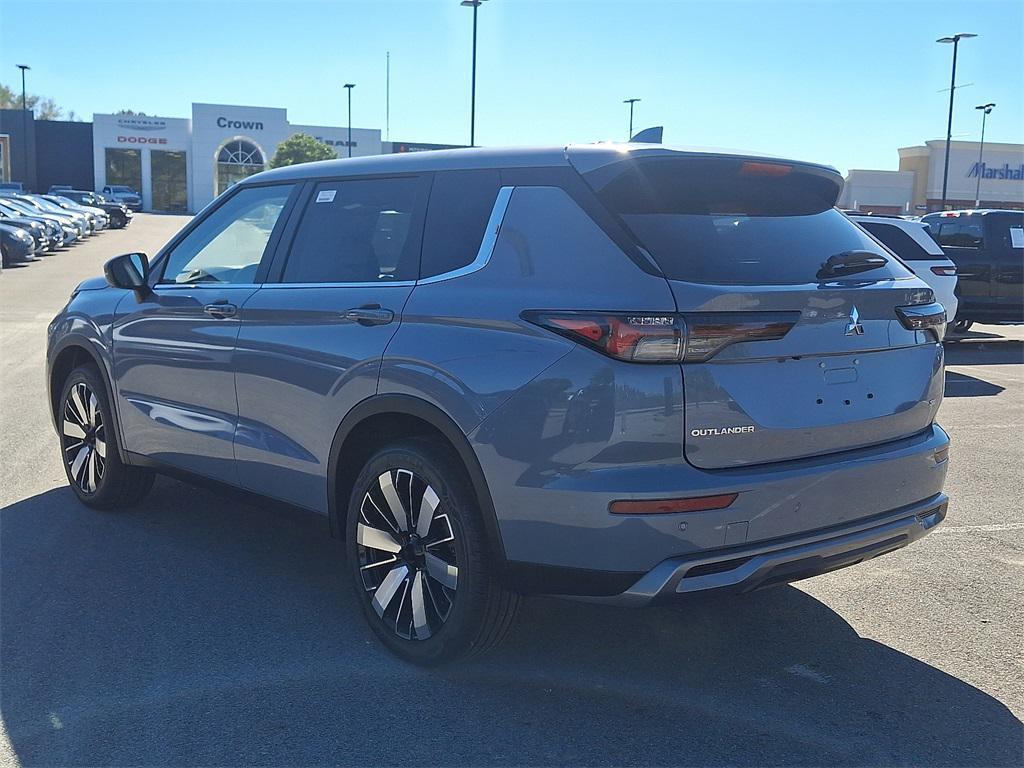 new 2025 Mitsubishi Outlander car, priced at $33,365