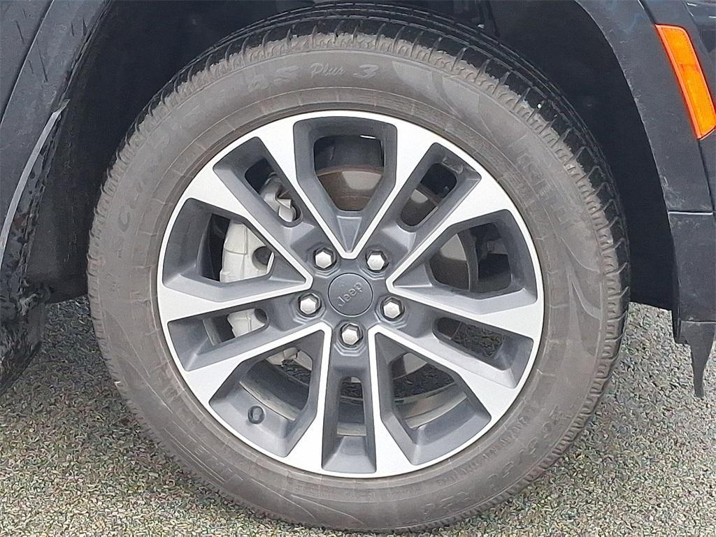 used 2023 Jeep Grand Cherokee car, priced at $38,595