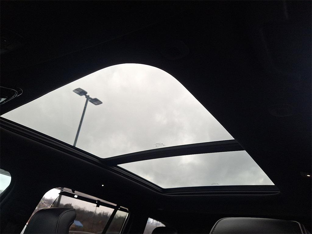 used 2023 Jeep Grand Cherokee car, priced at $38,595