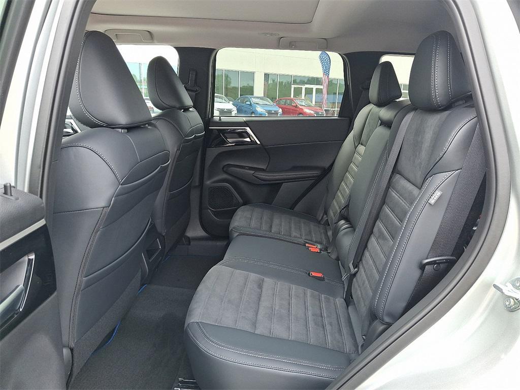 new 2025 Mitsubishi Outlander PHEV car, priced at $37,560