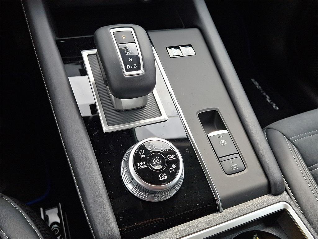 new 2025 Mitsubishi Outlander PHEV car, priced at $37,560