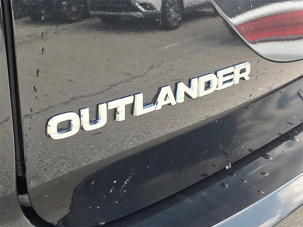 new 2025 Mitsubishi Outlander car, priced at $33,465