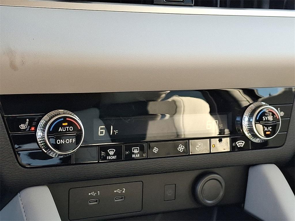 new 2025 Mitsubishi Outlander car, priced at $33,465