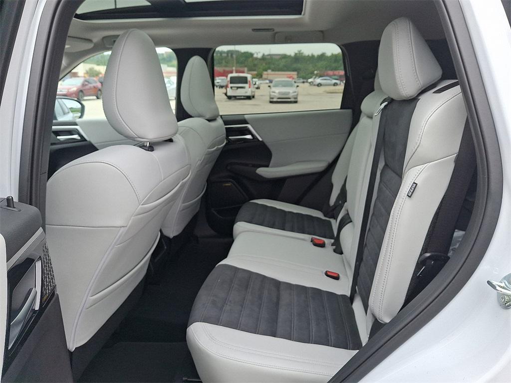 new 2025 Mitsubishi Outlander car, priced at $36,860