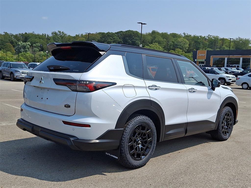 new 2025 Mitsubishi Outlander car, priced at $37,855
