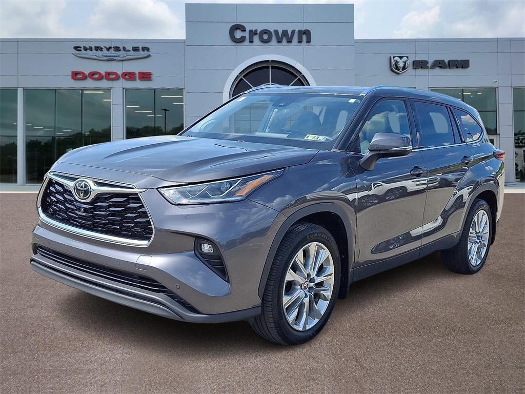used 2021 Toyota Highlander car, priced at $28,360