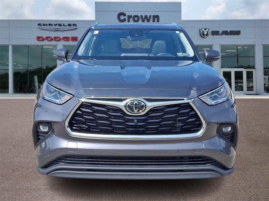 used 2021 Toyota Highlander car, priced at $28,360