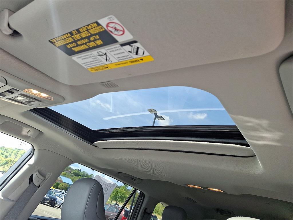 used 2021 Toyota Highlander car, priced at $28,360