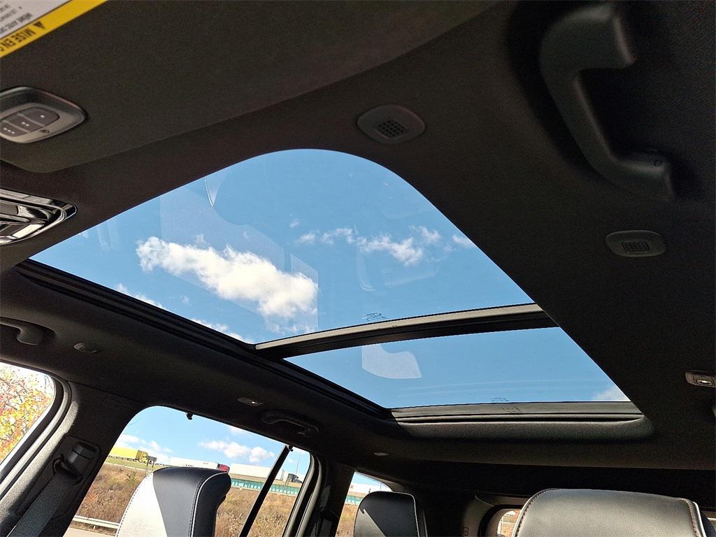 used 2024 Jeep Grand Cherokee car, priced at $47,349