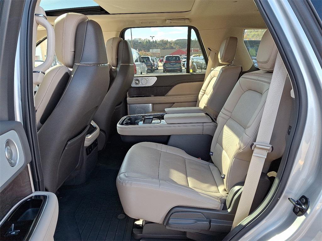 used 2022 Lincoln Navigator car, priced at $51,990