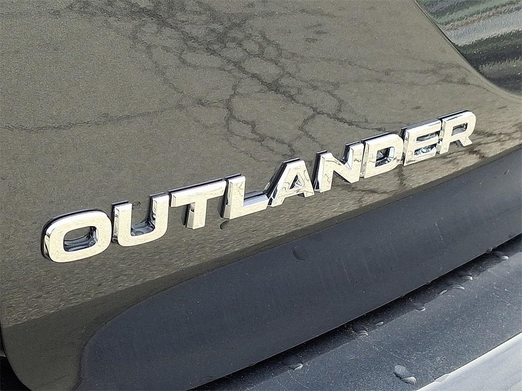 new 2025 Mitsubishi Outlander car, priced at $32,965