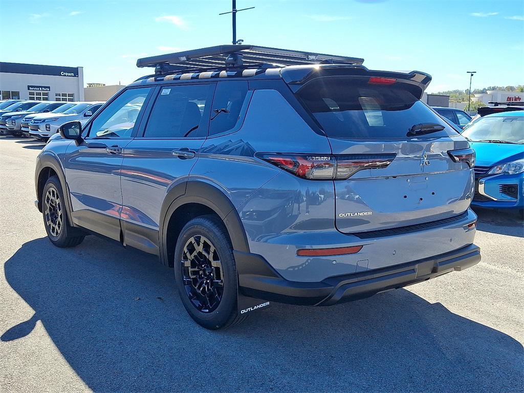 new 2025 Mitsubishi Outlander car, priced at $39,115