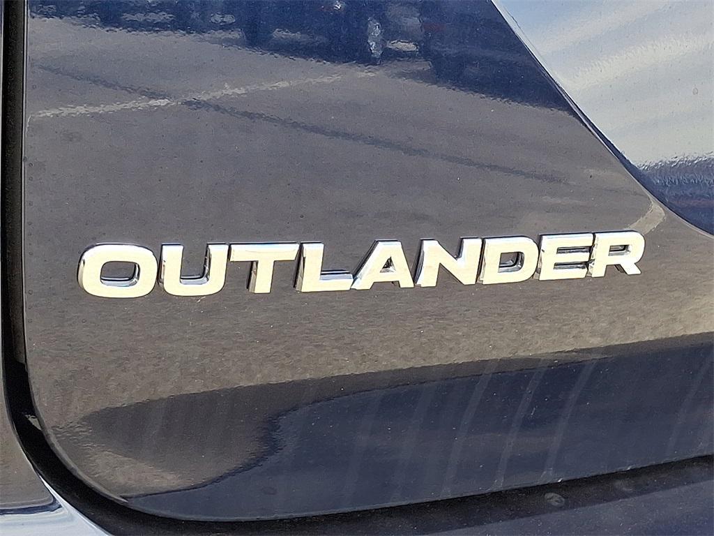 new 2025 Mitsubishi Outlander car, priced at $35,735