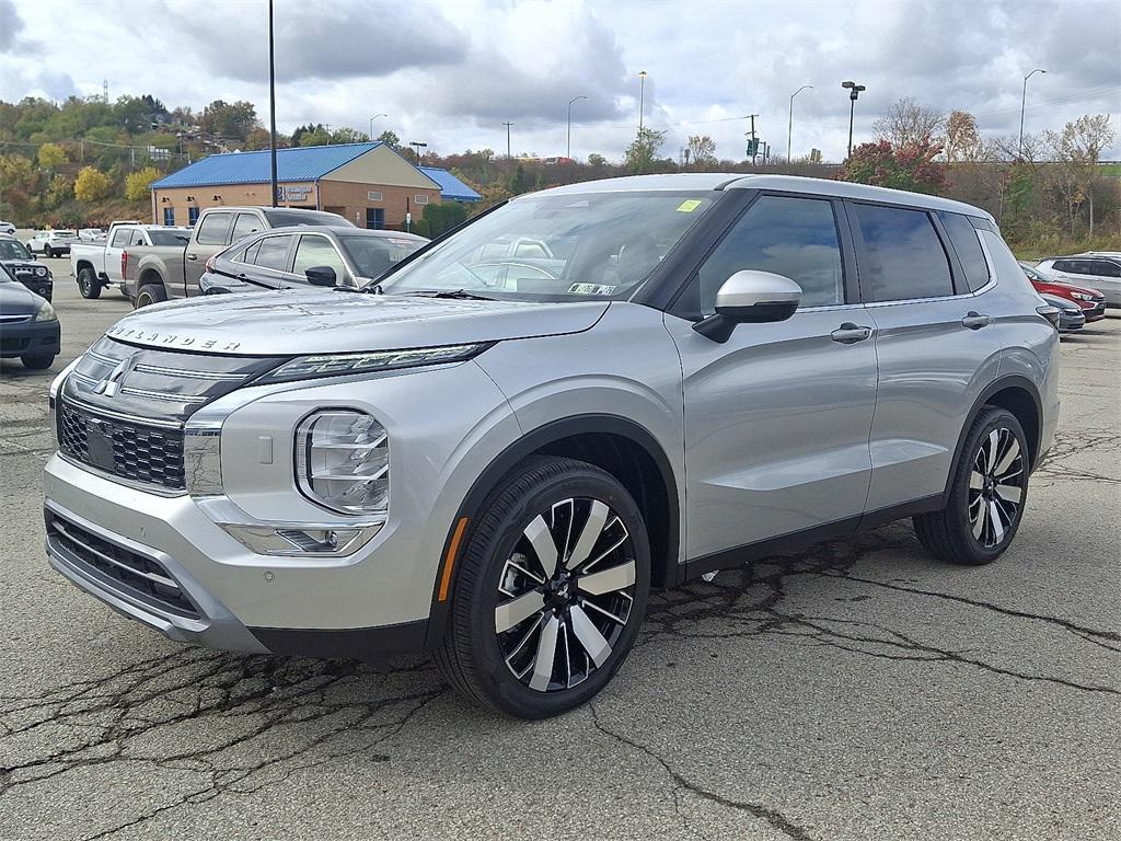 new 2025 Mitsubishi Outlander car, priced at $32,960