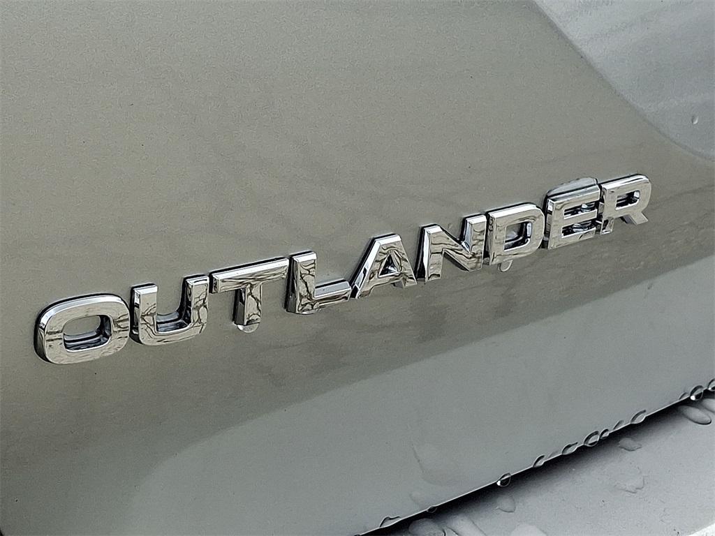new 2025 Mitsubishi Outlander car, priced at $32,960