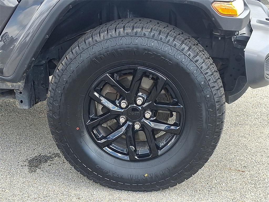 used 2022 Jeep Gladiator car, priced at $30,999