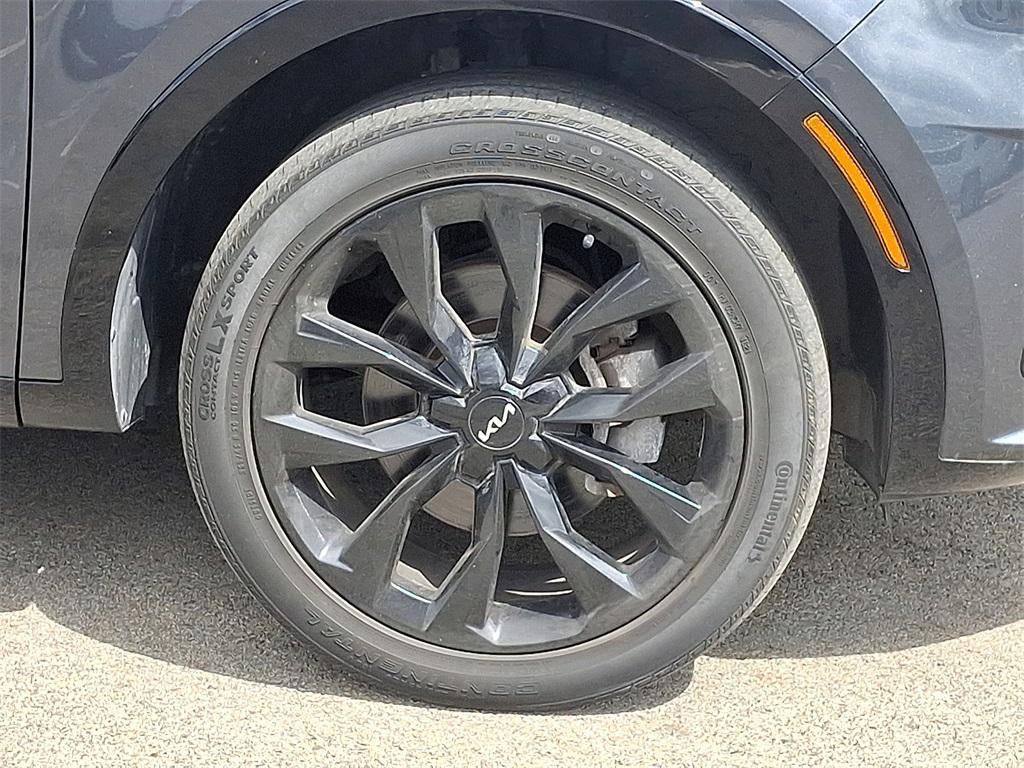 used 2022 Kia Sorento car, priced at $27,900