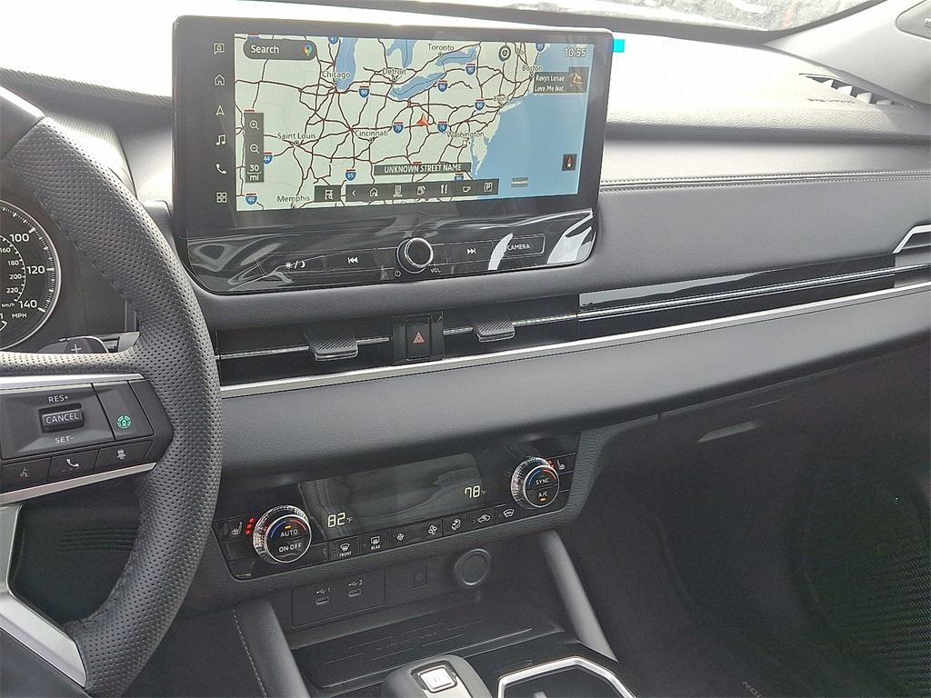 new 2025 Mitsubishi Outlander car, priced at $39,115