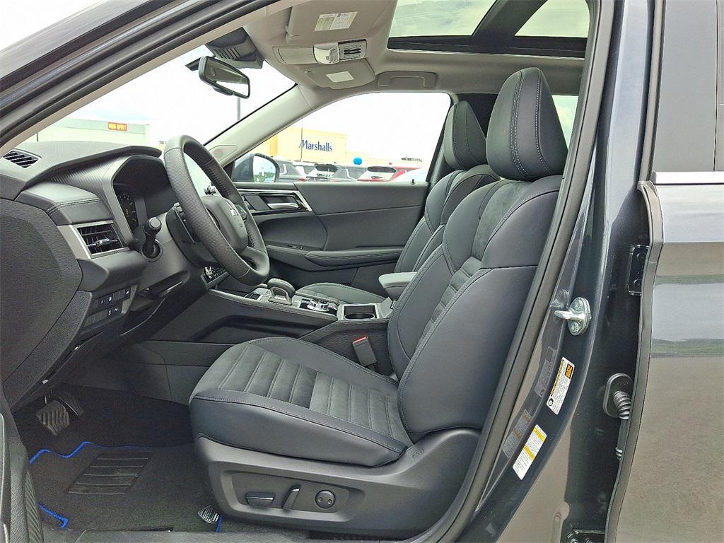 new 2025 Mitsubishi Outlander PHEV car, priced at $38,120