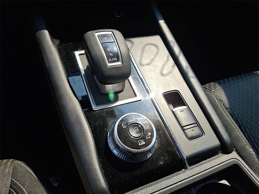 used 2024 Mitsubishi Outlander car, priced at $25,900