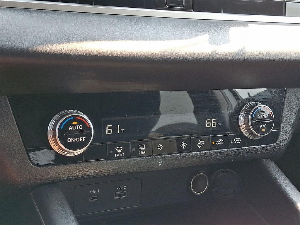 used 2024 Mitsubishi Outlander car, priced at $25,900