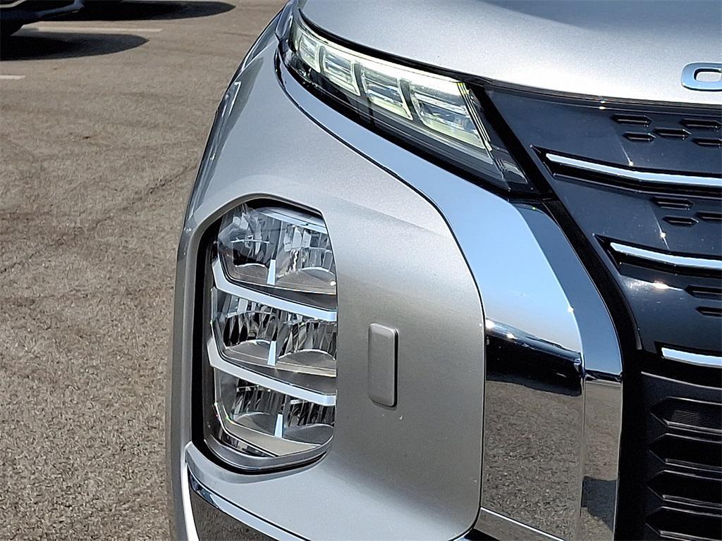 used 2024 Mitsubishi Outlander car, priced at $25,900