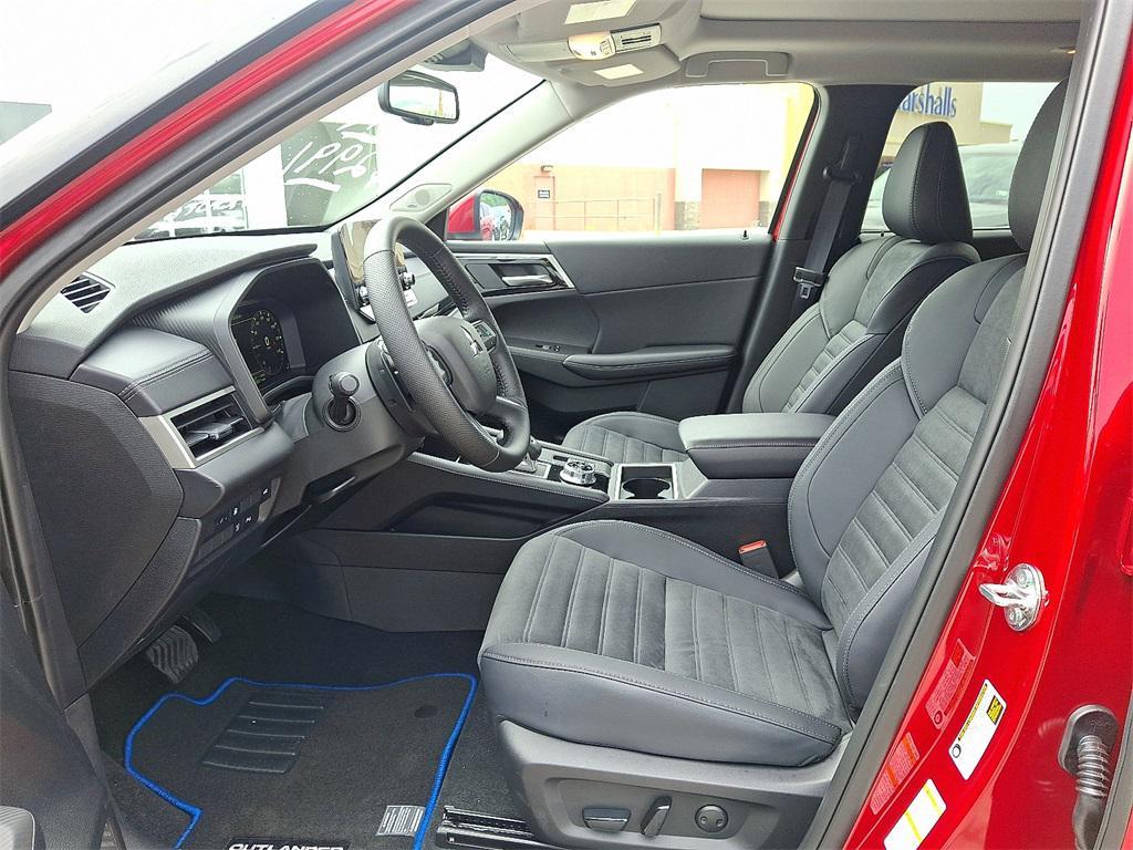 new 2025 Mitsubishi Outlander PHEV car, priced at $38,115