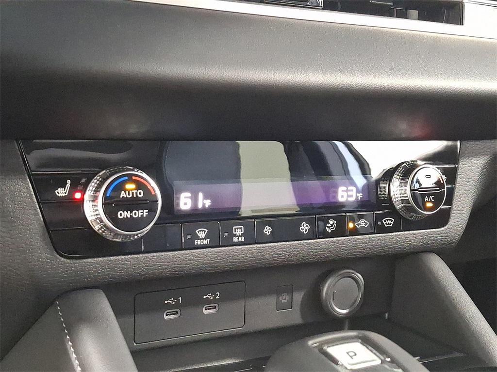 new 2025 Mitsubishi Outlander car, priced at $37,485