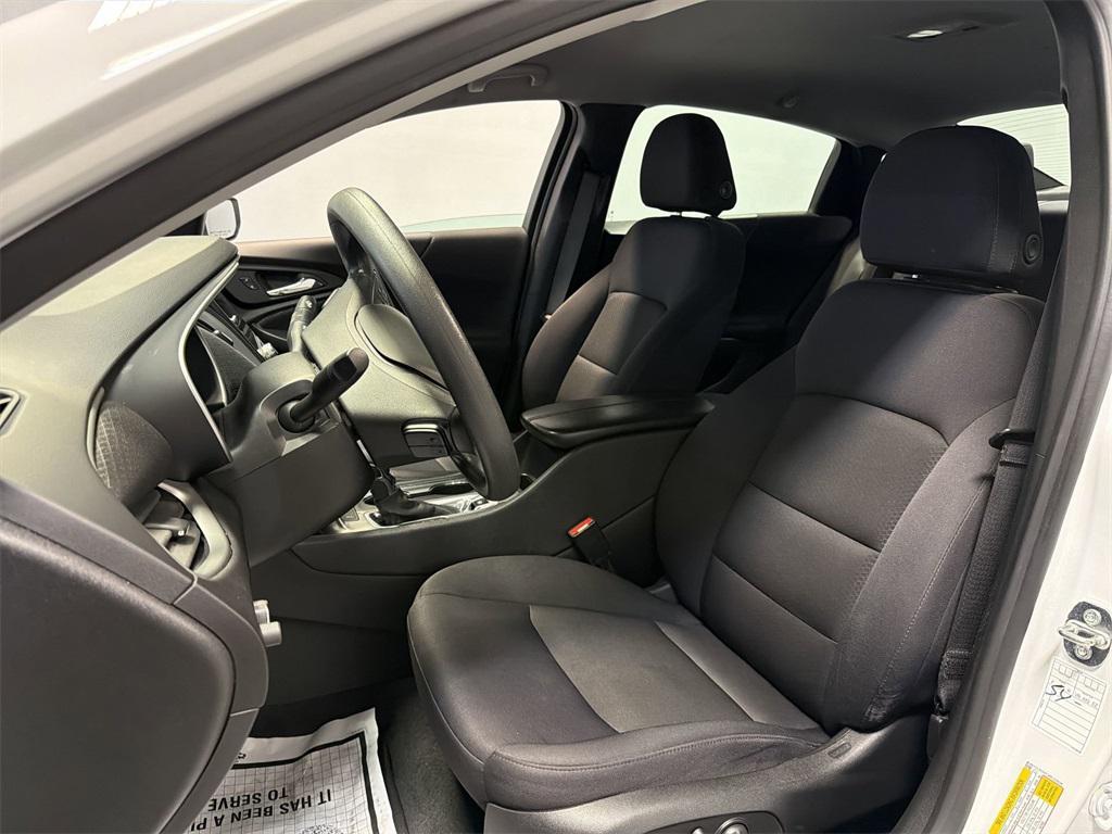 used 2024 Chevrolet Malibu car
