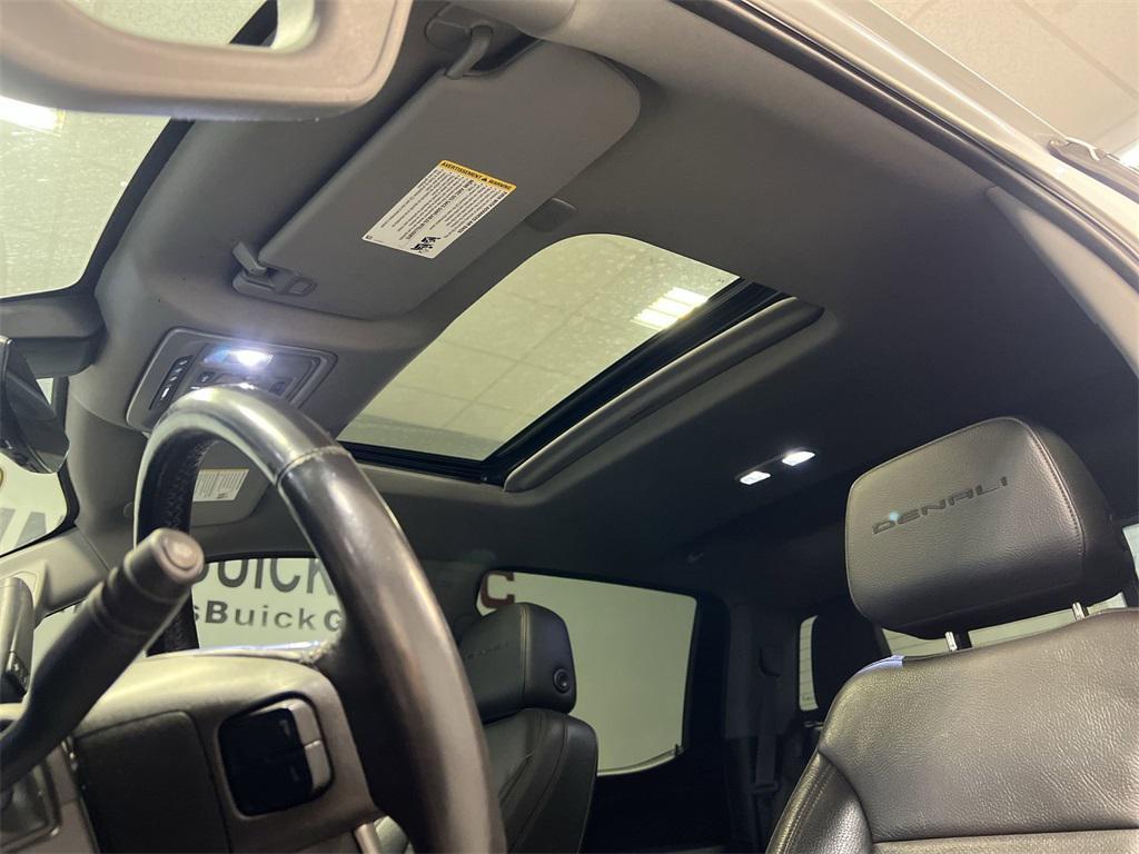 used 2021 GMC Sierra 1500 car, priced at $40,400