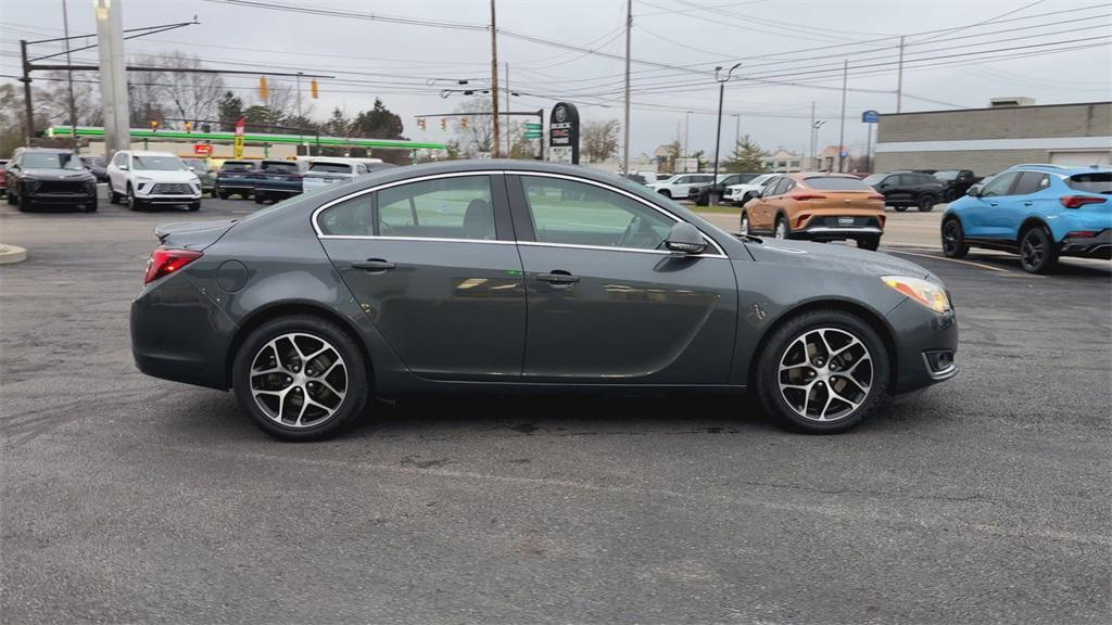 used 2017 Buick Regal car