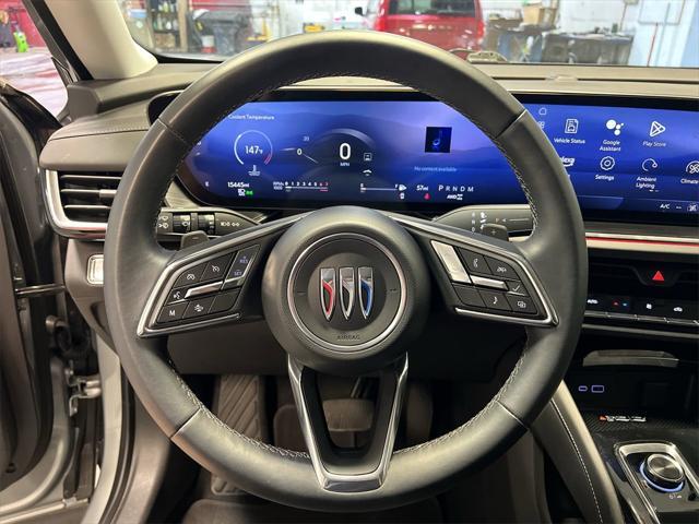 used 2024 Buick Envision car, priced at $28,995
