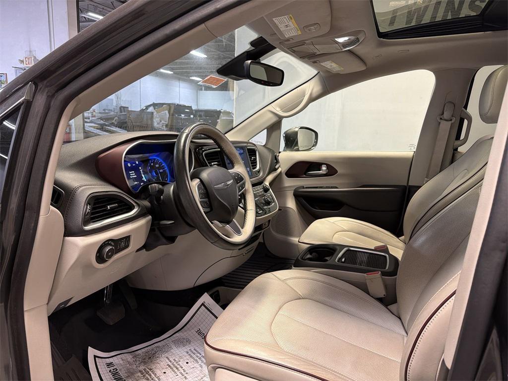 used 2018 Chrysler Pacifica car